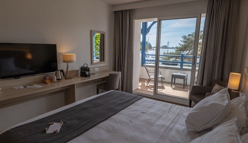 Exclusive Room, 1 King Bed, Balcony, Sea View (Larger Room;Twin bed on request)