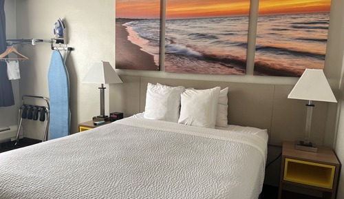 Standard Room, 1 Queen Bed, Non Smoking