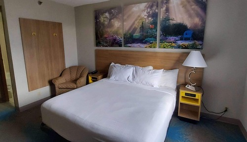 Room, 1 King Bed, Non Smoking (Second Floor)