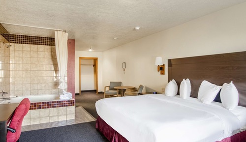 Room, 1 King Bed, Non Smoking, Hot Tub