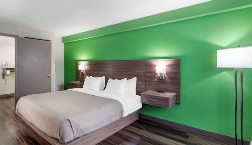 Single Room, 1 King Bed, Non Smoking