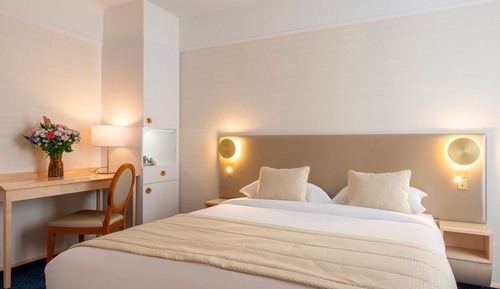 Superior Double Room, 1 Queen Bed, Bathtub