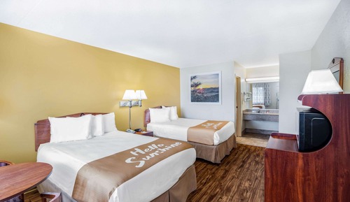 Double Room, 2 Double Beds