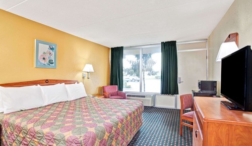 Room, 1 King Bed, Accessible, Non Smoking