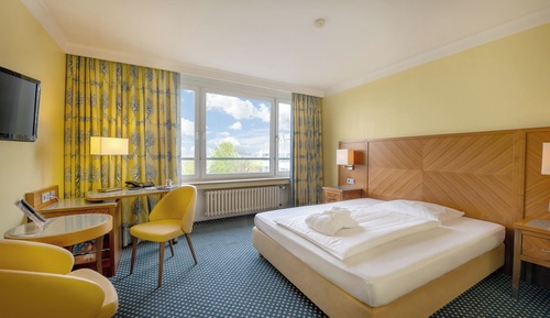 Deluxe Room, 1 Queen Bed