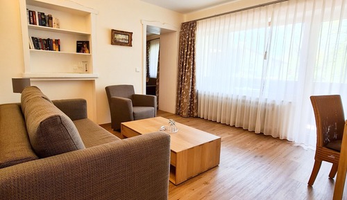 Junior Room, 1 Queen Bed, Mountain View, Garden Area