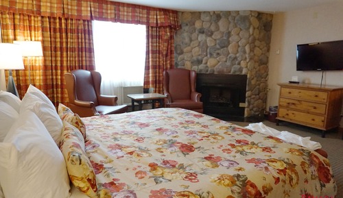 Studio Suite, 1 King Bed, Non Smoking (Mountain Lodge)