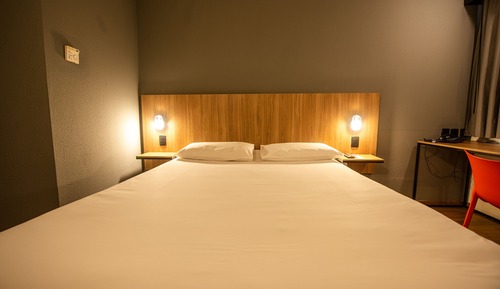 Room, Multiple Beds