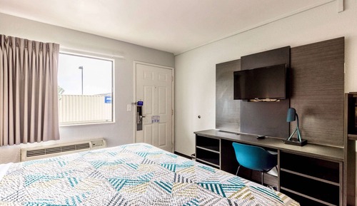 Standard Room, 1 King Bed, Non Smoking