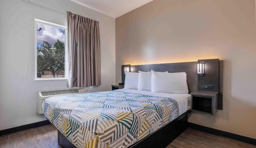 Standard Room, 1 King Bed, Non Smoking