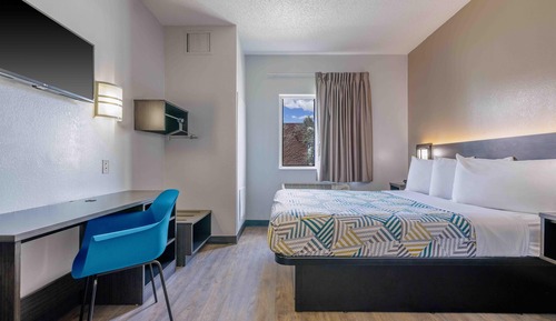 Standard Room, 1 Queen Bed, Accessible, Non Smoking