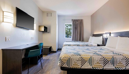 Deluxe Room, 2 Double Beds, Non Smoking, Refrigerator & Microwave