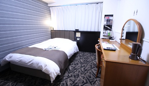 Single Room, Smoking