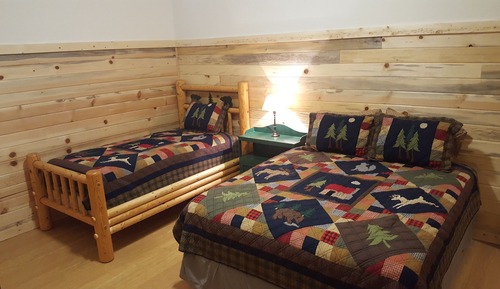Unit D-3 Bedroom Deluxe w /washer/dryer