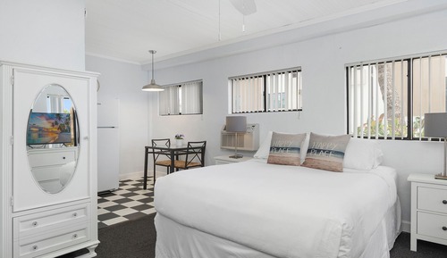 Deluxe Studio, Multiple Beds, Ocean View