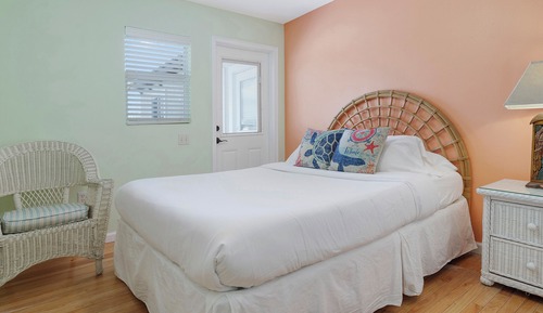 Unit #4 Room, 2 Bedrooms, Kitchen (One Bath)