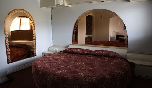 Suite, 1 King Bed, Jetted Tub