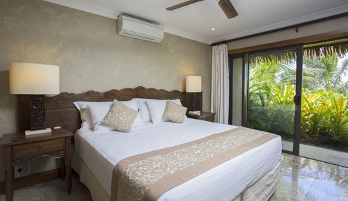 Ultimate Beachfront Villa (3 Bedroom)