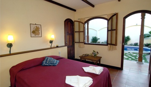 Standard Room, 1 Queen Bed