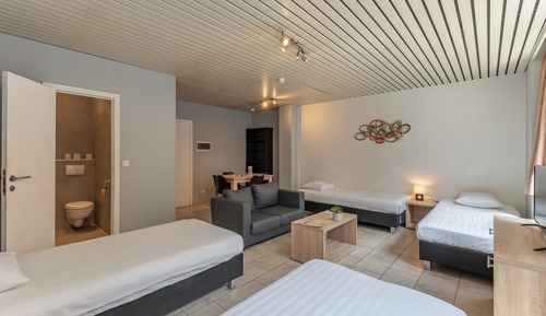 Family Room (4 People)