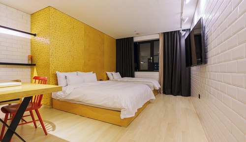 Deluxe Twin Room