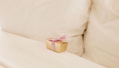 Room (Four)