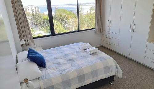 3 Bedroom Ocean View Apt-2 Queen 1 Double