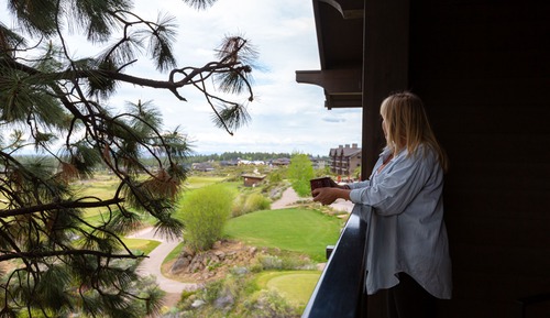 Deluxe Room, 1 King Bed with Sofa bed, Corner, Golf Course View (Call for dog-friendly options)