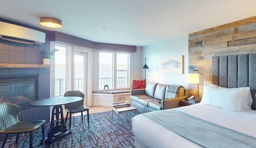 Deluxe King, No Pets