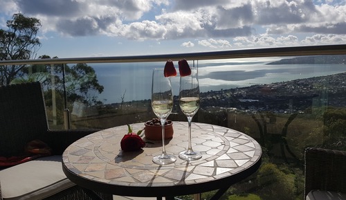 Luxury Penthouse, 1 King Bed, Bay View, Sea Facing