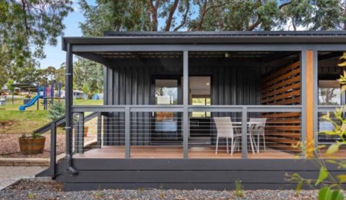 Superior Studio Cabin (1 Queen)