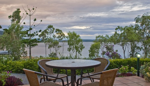 Superior Lake-view, 2 Bedroom Apartment