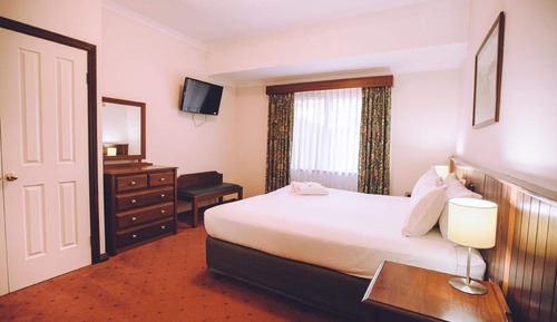 Standard 1 Bedroom Apartment with Kitchenette