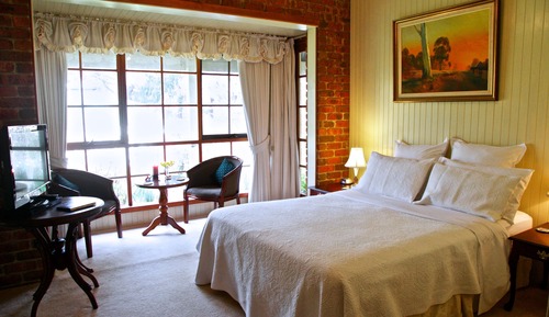 Cream Queen Suite
