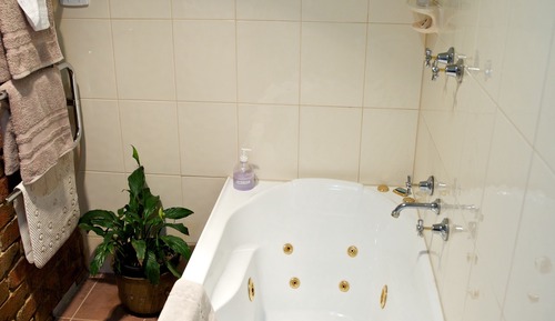 Queen Spa