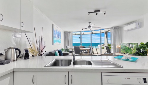 1 Bedroom, Panoramic Ocean view, Top level Middle