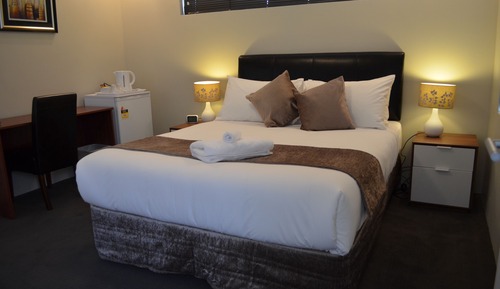 Deluxe Room, Non Smoking (Deluxe Queen Room)