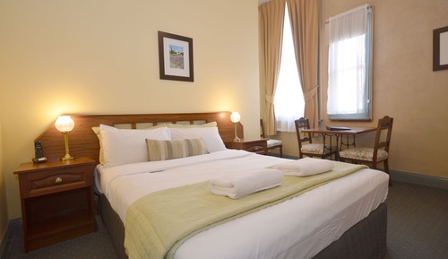 Heritage Queen Twin Room 