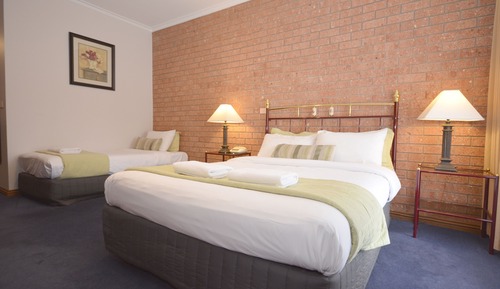 Executive Queen Twin Room 
