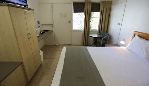 Standard Queen Room