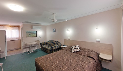 Family Suite, 2 Bedrooms, Non Smoking, Kitchenette (FAMILY ROOM)