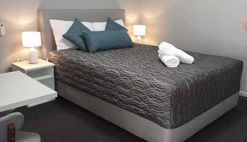 Deluxe Room, 1 Queen Bed, Non Smoking, Ensuite