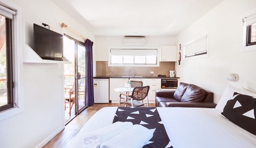 Studio Cabin - River View