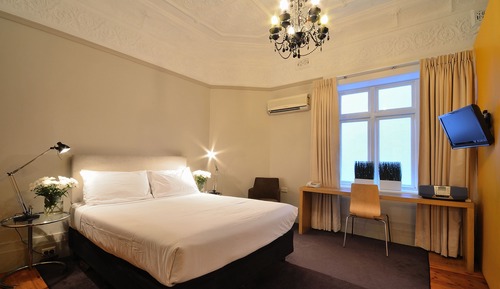 Standard Queen Room