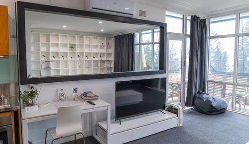 Deluxe Ocean View Suite