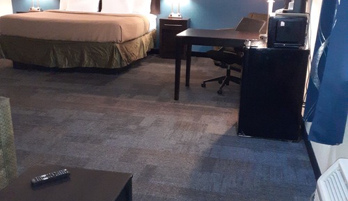 Suite, 1 King Bed, Non Smoking
