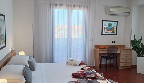 Junior Suite, 1 Queen Bed, Terrace, Sea View