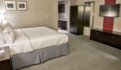 Standard Room, 1 King Bed, Accessible (Comm, Mobility)