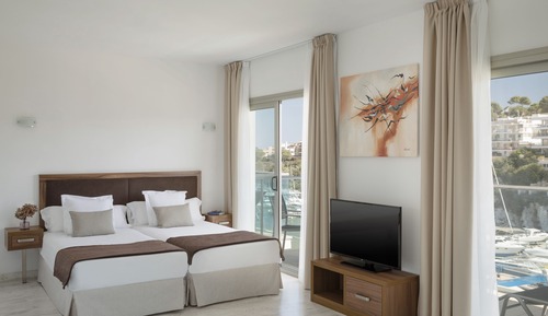 Basic Studio, Balcony, Harbor View