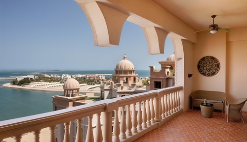 Suite, Sea View